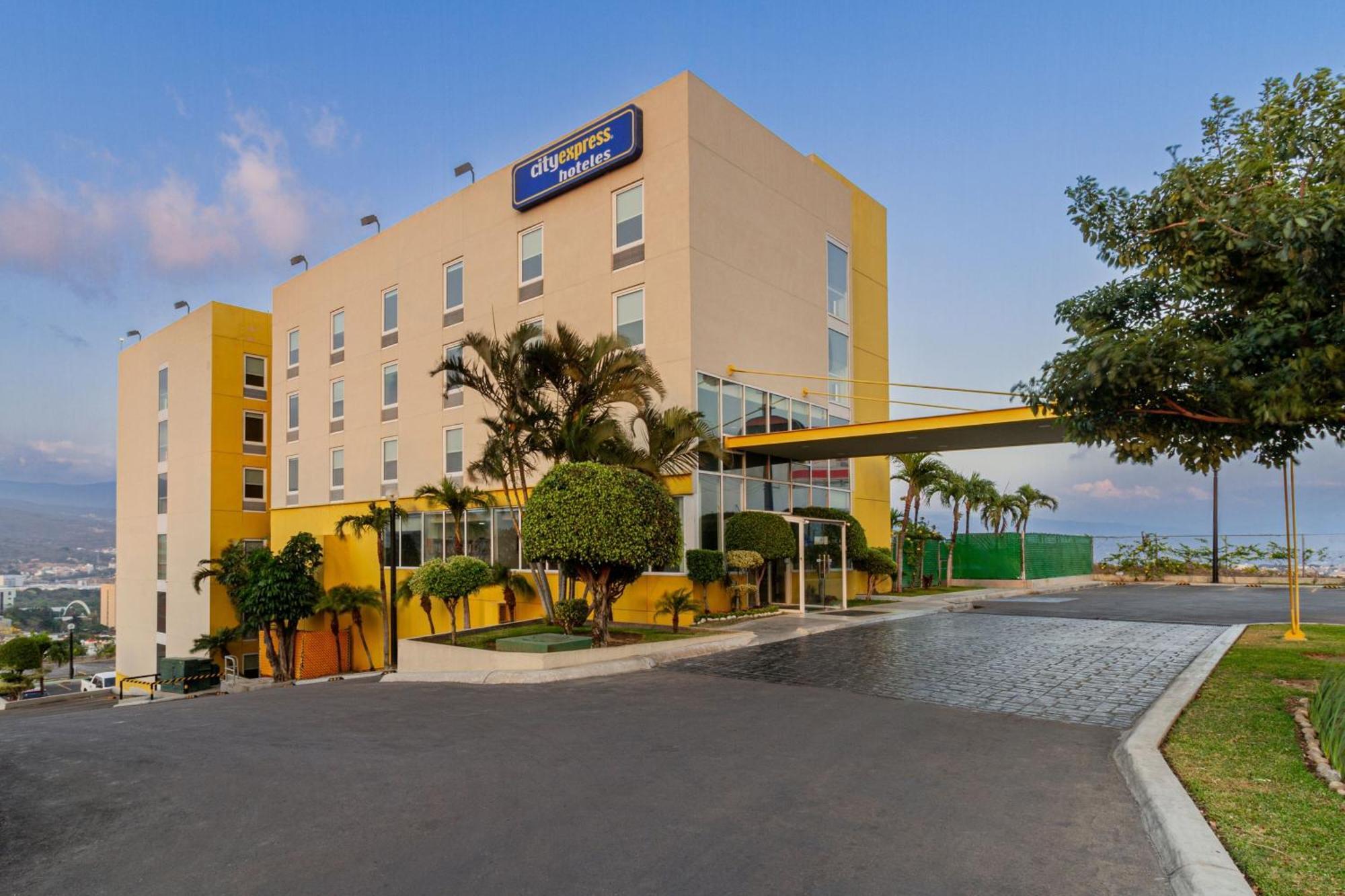 City Express By Marriott Tuxtla Gutierrez Hotel Exterior photo